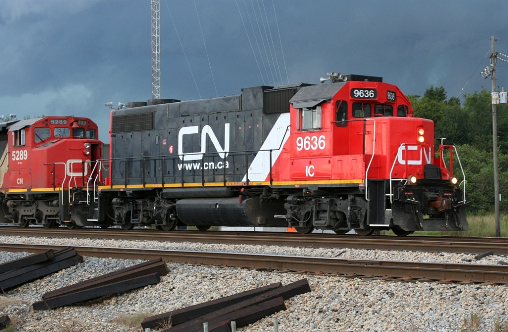 IC 9636 leading the NB local